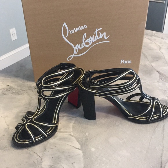 Christian Louboutin Zenobissima Block-Heel Sandal - Picture 2 of 16